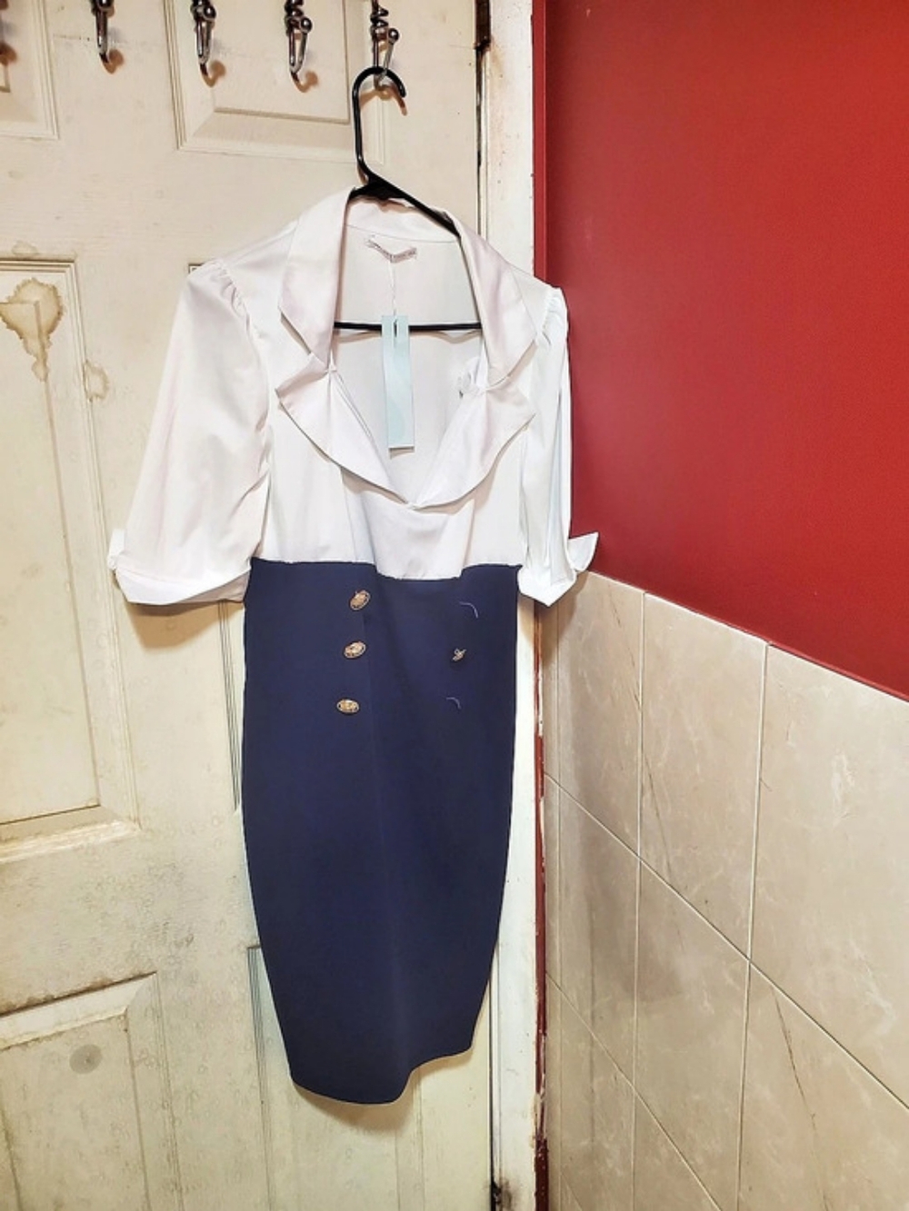 Dressfo. Two-Tone Midi Dress Like New